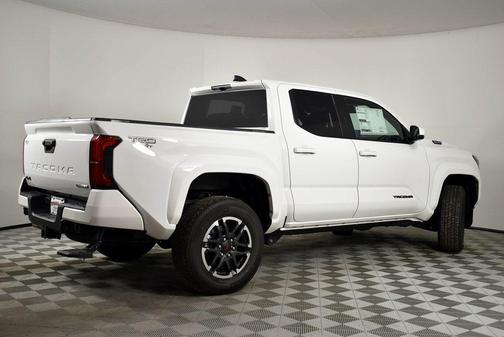 2025 Toyota Tacoma Hybrid TRD Sport