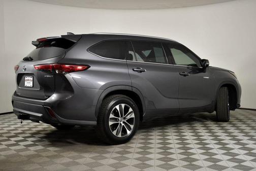 2020 Toyota Highlander Hybrid XLE