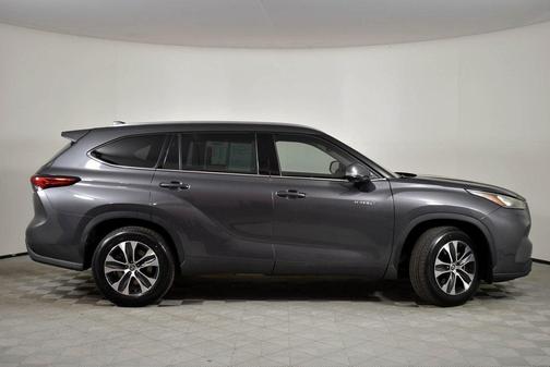 2020 Toyota Highlander Hybrid XLE