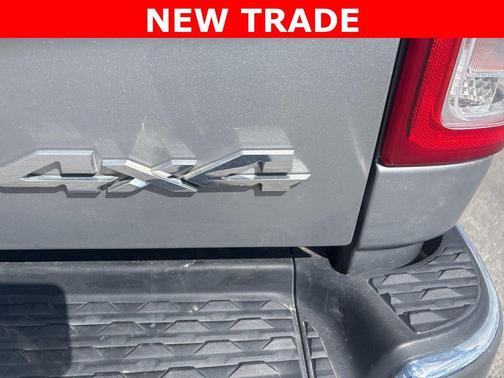 2022 RAM 2500 Big Horn Crew Cab 4x4 8' Box