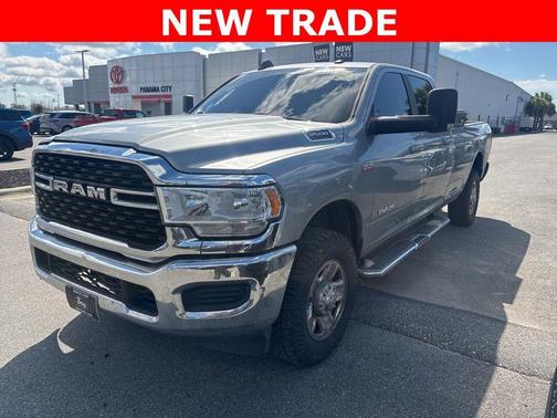 2022 RAM 2500 Big Horn Crew Cab 4x4 8' Box