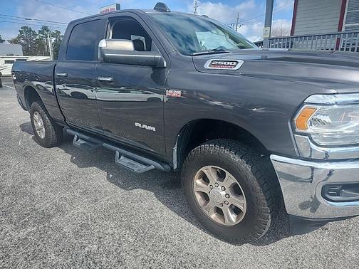 2019 RAM 2500 Big Horn Crew Cab 4x4 6'4' Box