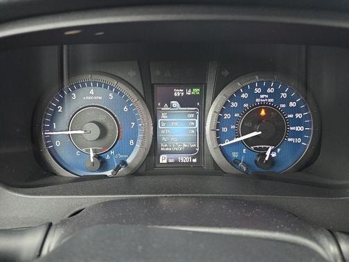Salsa Red Pearl 2020 Toyota Sienna Limited Premium