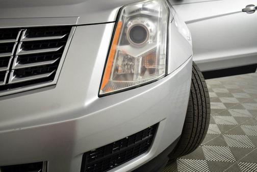2016 Cadillac SRX Standard