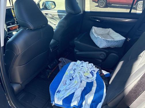 Blueprint 2025 Toyota Highlander Platinum