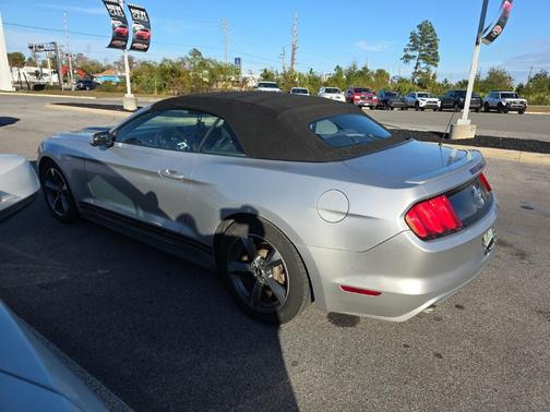 2015 Ford Mustang V6