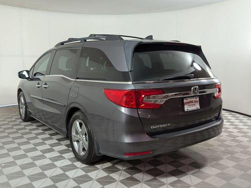 Gray 2018 Honda Odyssey EX-L