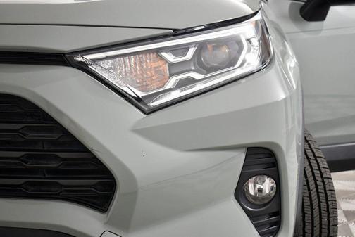2021 Toyota RAV4 Hybrid XLE Premium