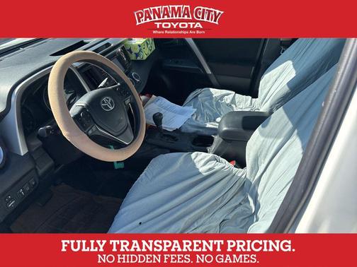 Super White 2018 Toyota RAV4 LE