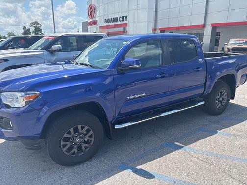 Blue Crush Metallic 2022 Toyota Tacoma SR5