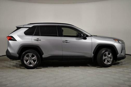 2022 Toyota RAV4 Hybrid LE