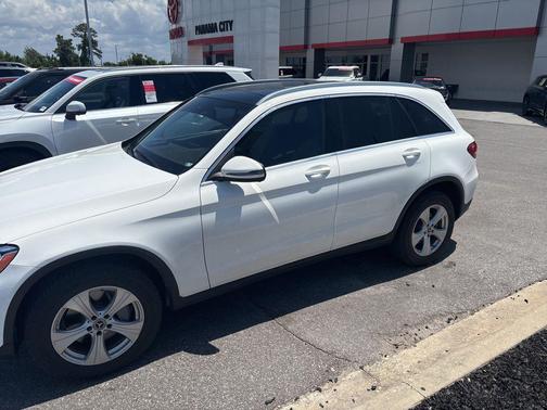 Polar White 2018 Mercedes-Benz GLC 300 Base