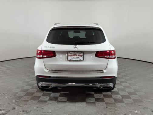 Polar White 2018 Mercedes-Benz GLC 300 Base