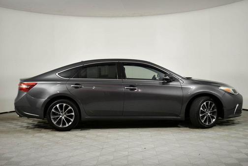 2018 Toyota Avalon XLE Plus
