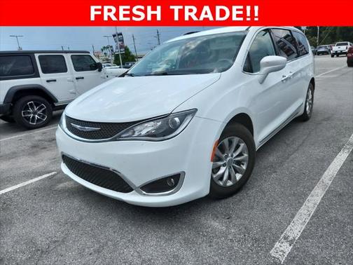 2018 Chrysler Pacifica Touring-L