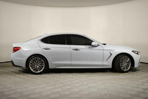 2020 Genesis G70 2.0T RWD