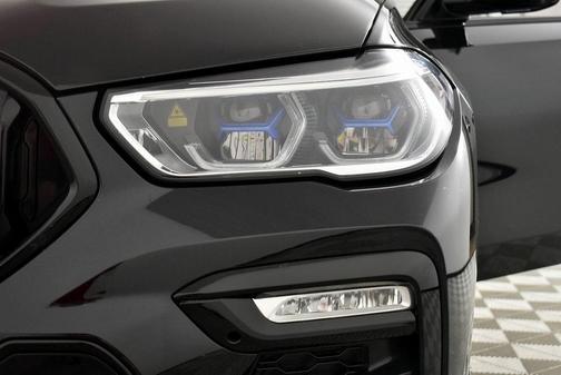 2020 BMW X6 M50i