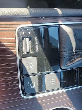 Midnight Black Metallic 2021 Toyota Sienna LE