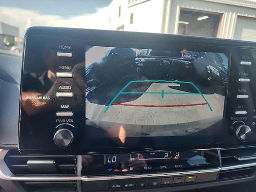 Midnight Black Metallic 2021 Toyota Sienna LE