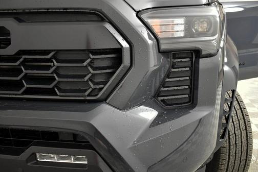 2025 Toyota Tacoma Hybrid TRD Sport