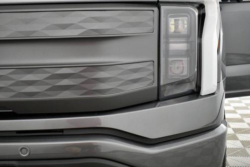 2025 Ford F-150 Lightning LARIAT