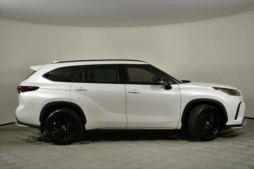 2025 Toyota Highlander XSE