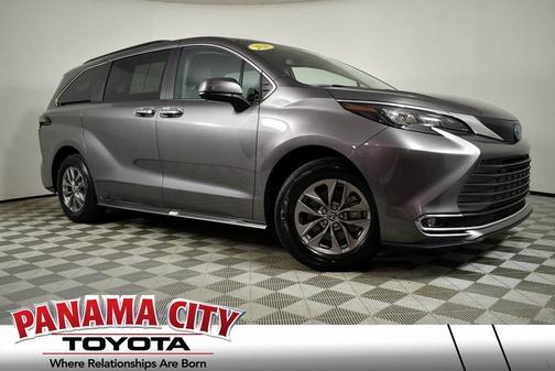 2024 Toyota Sienna XLE 7 Passenger