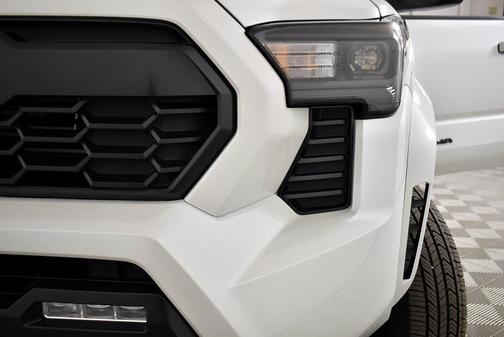 2025 Toyota Tacoma Hybrid TRD Sport