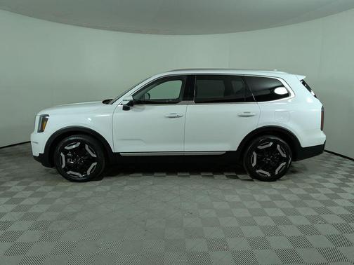 Glacial White Pearl 2024 Kia Telluride EX