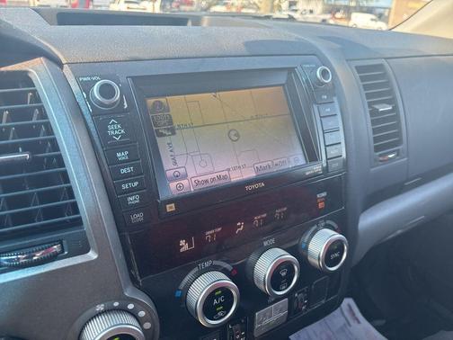 2010 Toyota Sequoia Platinum