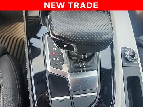 2022 Audi A4 45 S line Premium Plus