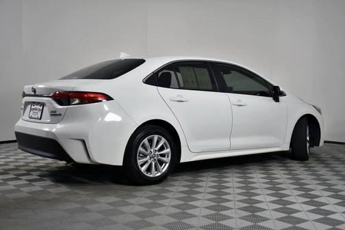 2023 Toyota Corolla Hybrid XLE