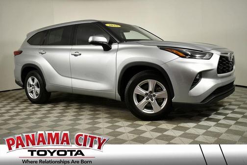 2022 Toyota Highlander LE