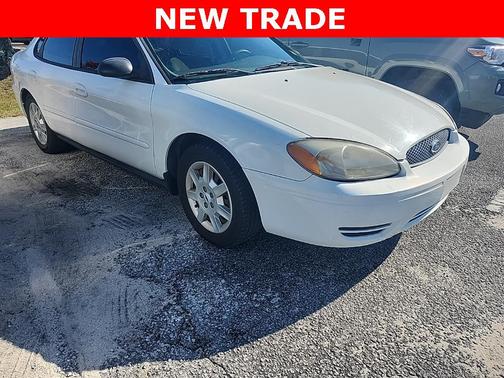 2005 Ford Taurus SE
