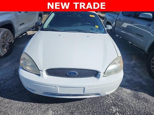 2005 Ford Taurus SE