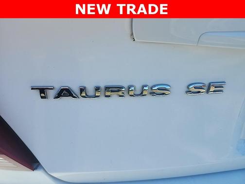 2005 Ford Taurus SE