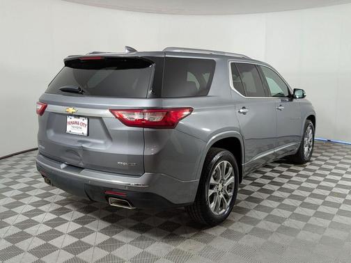 Satin Steel Metallic 2019 Chevrolet Traverse Premier