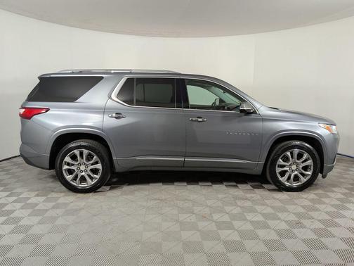 Satin Steel Metallic 2019 Chevrolet Traverse Premier