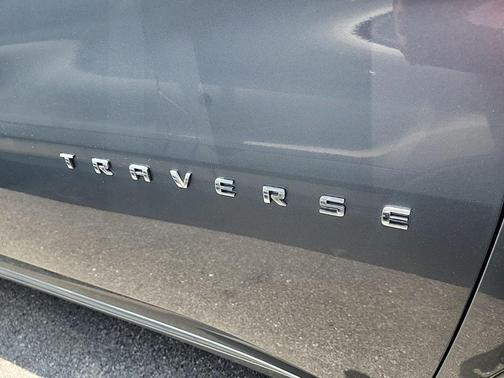 Satin Steel Metallic 2018 Chevrolet Traverse Premier