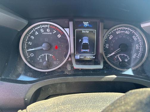 Cement 2021 Toyota Tacoma SR5