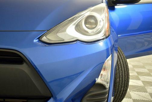 2016 Toyota Prius c Two