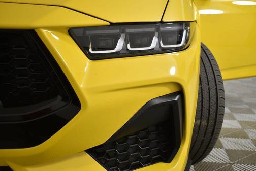 Yellow Splash Metallic Tri-coat 2024 Ford Mustang GT Premium