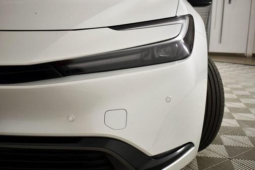 2024 Toyota Prius XLE