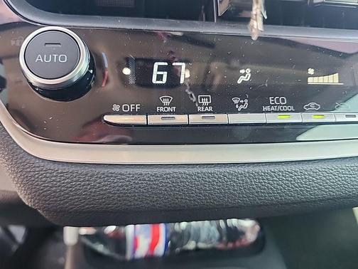 Ice Cap 2024 Toyota Corolla LE