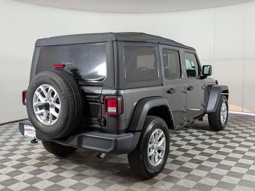 Granite Crystal Metallic Clearcoat 2023 Jeep Wrangler Sport S