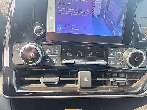 Celestial Silver Metallic 2024 Toyota Highlander XLE