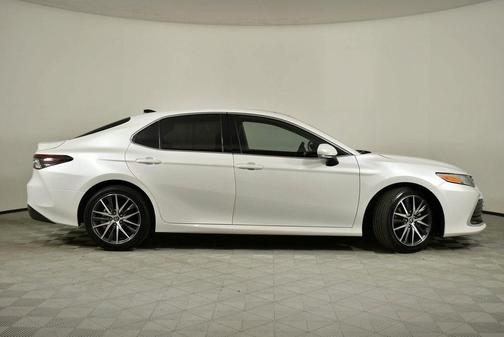 2024 Toyota Camry XLE V6