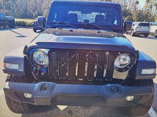 Black Clearcoat 2020 Jeep Gladiator Sport S