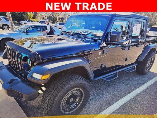 Black Clearcoat 2020 Jeep Gladiator Sport S