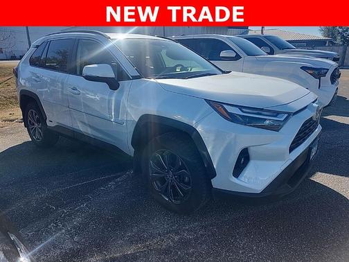 2022 Toyota RAV4 Hybrid XLE Premium